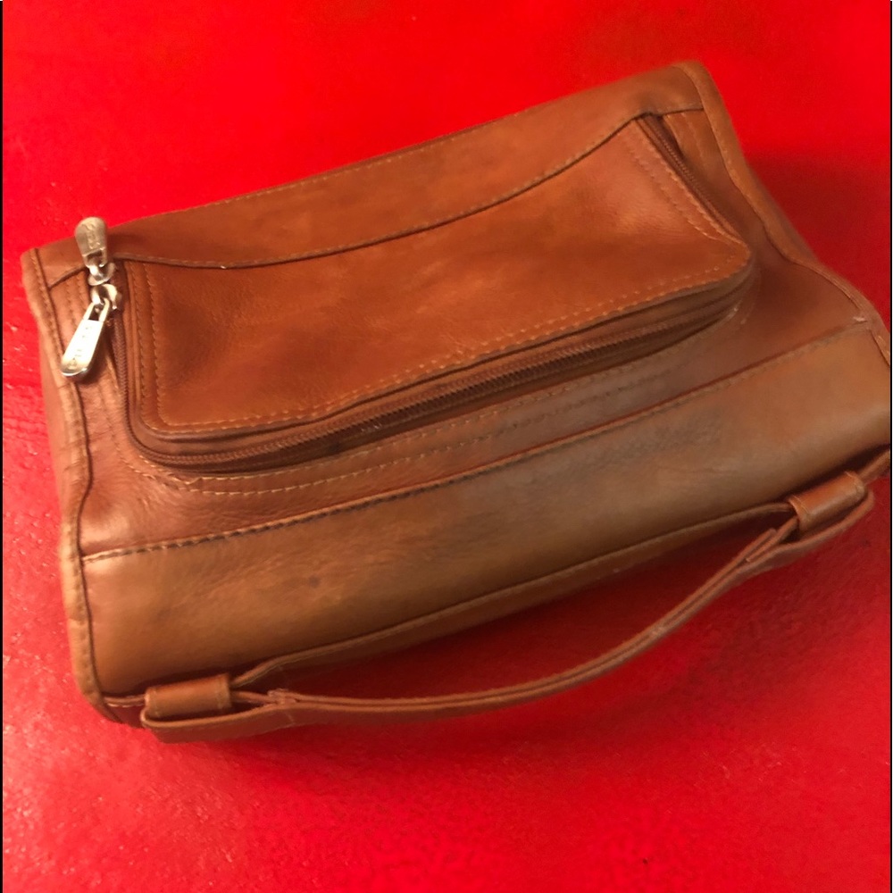 Men’s toiletry bag